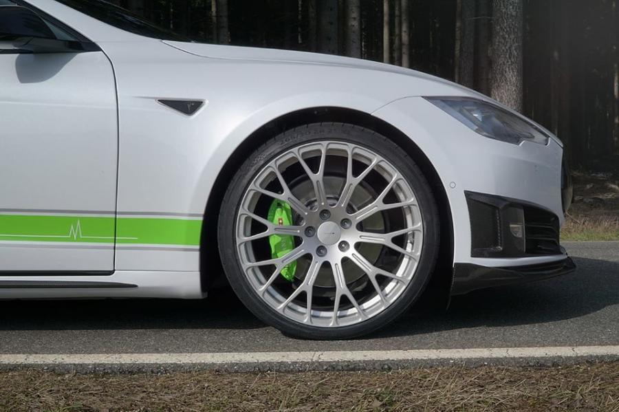  Tesla Model S by Mansory 2016 года  (фото 7 из 7)